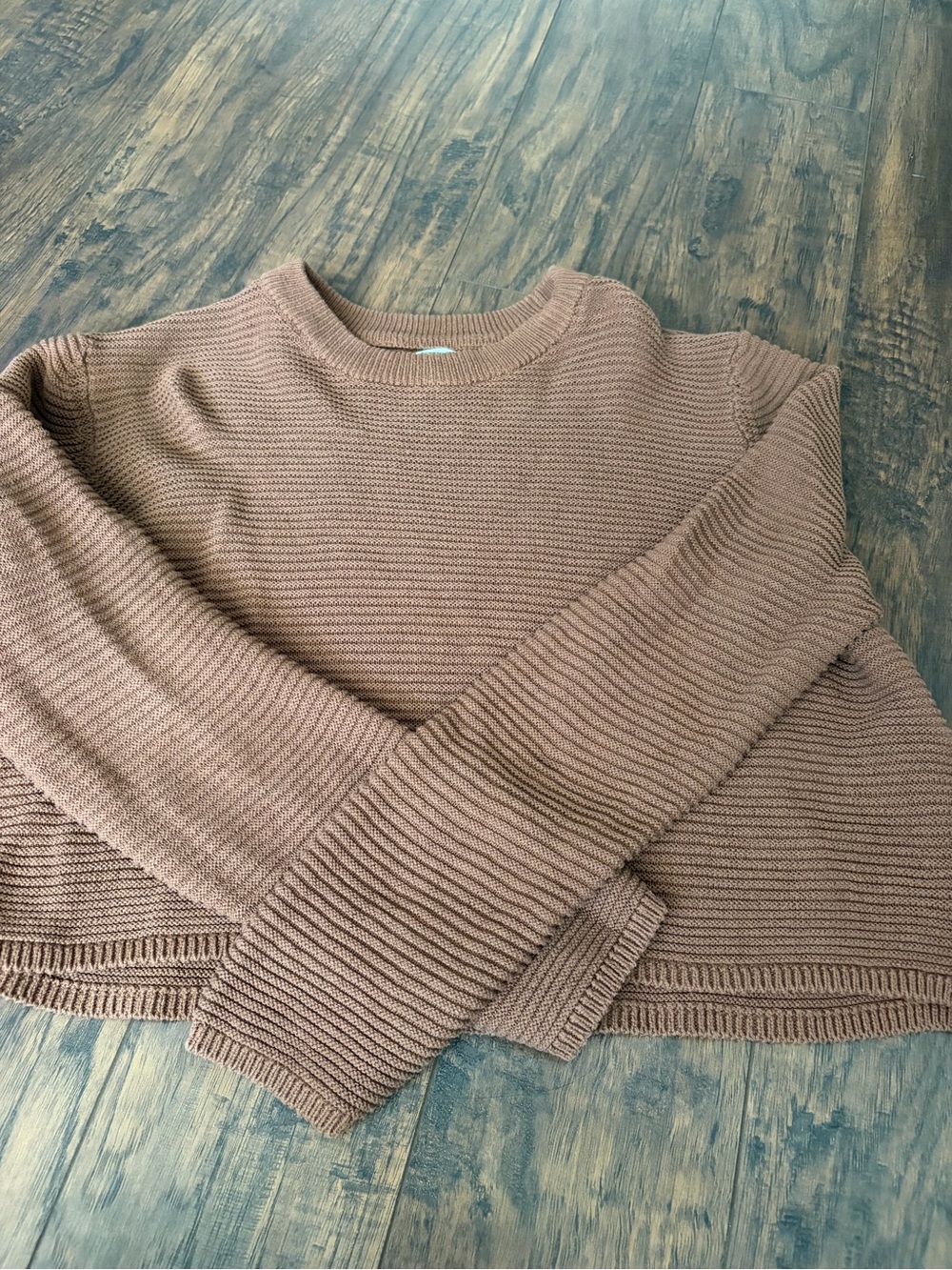 Cotton On Women's Cropped Crewneck Sweater in Dusty Rose